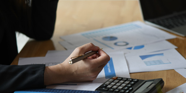Financiación Hipotecaria para Empresas y Particulares Nafarroa · Negociación con departamentos de riesgos corporativos